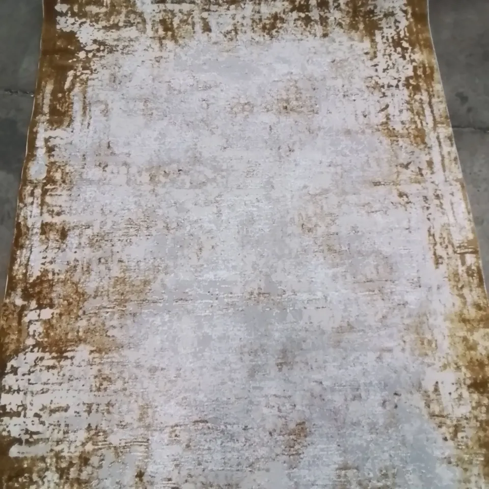 ABRIENNE SOFT SHINNY BORDER GOLD RUG 120×170CM