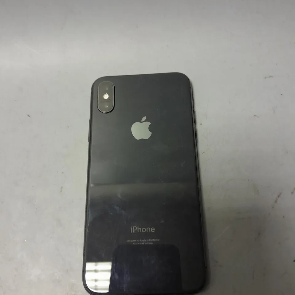 APPLE IPHONE X IN BLACK 