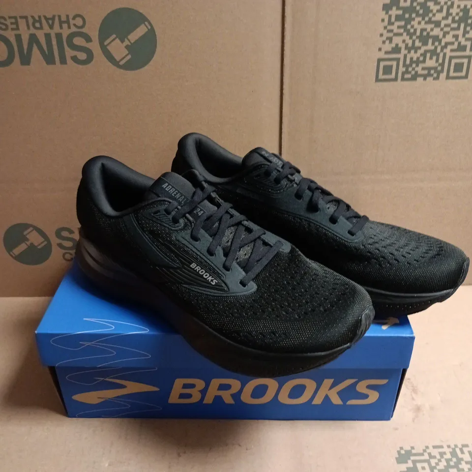 BOXED PAIR OF BROOKS ADRENALINE GTS 24 RUNNING TRAINERS IN BLACK - 10
