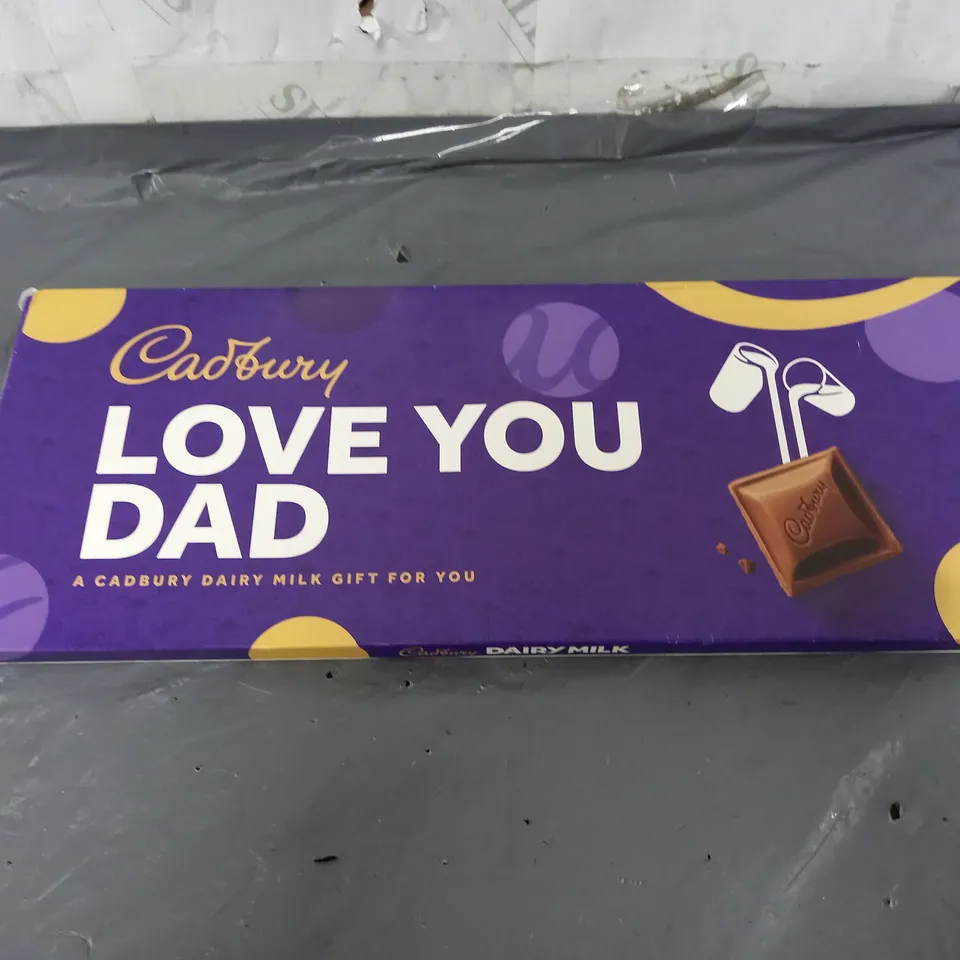 QADBURY LOVE YOU DAD 850G BAR 