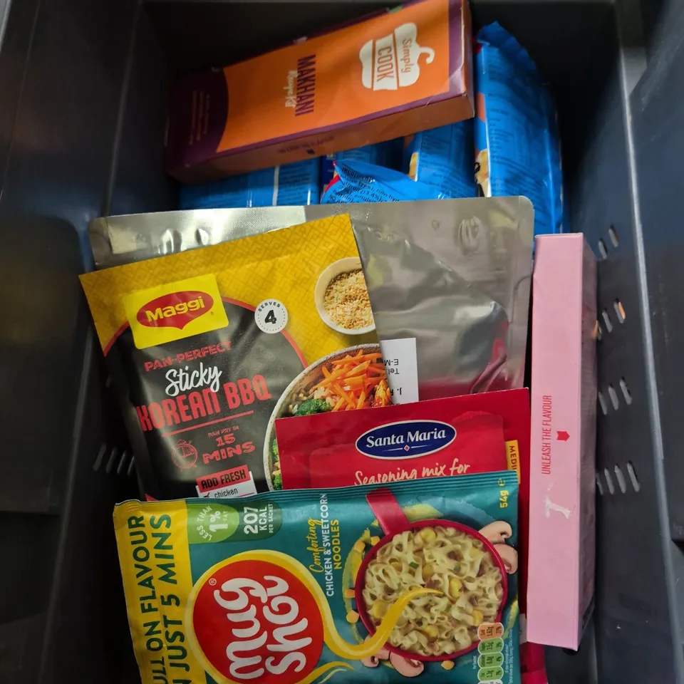 APPROXIMATELY 15 ASSORTED FOOD AND DRINK PRODUCTS TO INCLUDE - POP STAR MICROWAVE POPCORN - ZEN MAITRI HERBAL TEA - OOLONG TEA BAGS - ETC