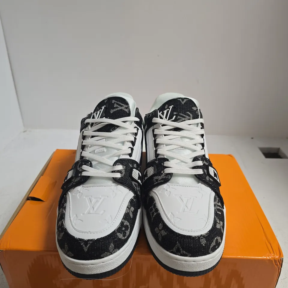 LOUIS VUITTON MONOGRAM CANVAS SNEAKERS – BLACK/WHITE - SIZE UNSPECIFIED