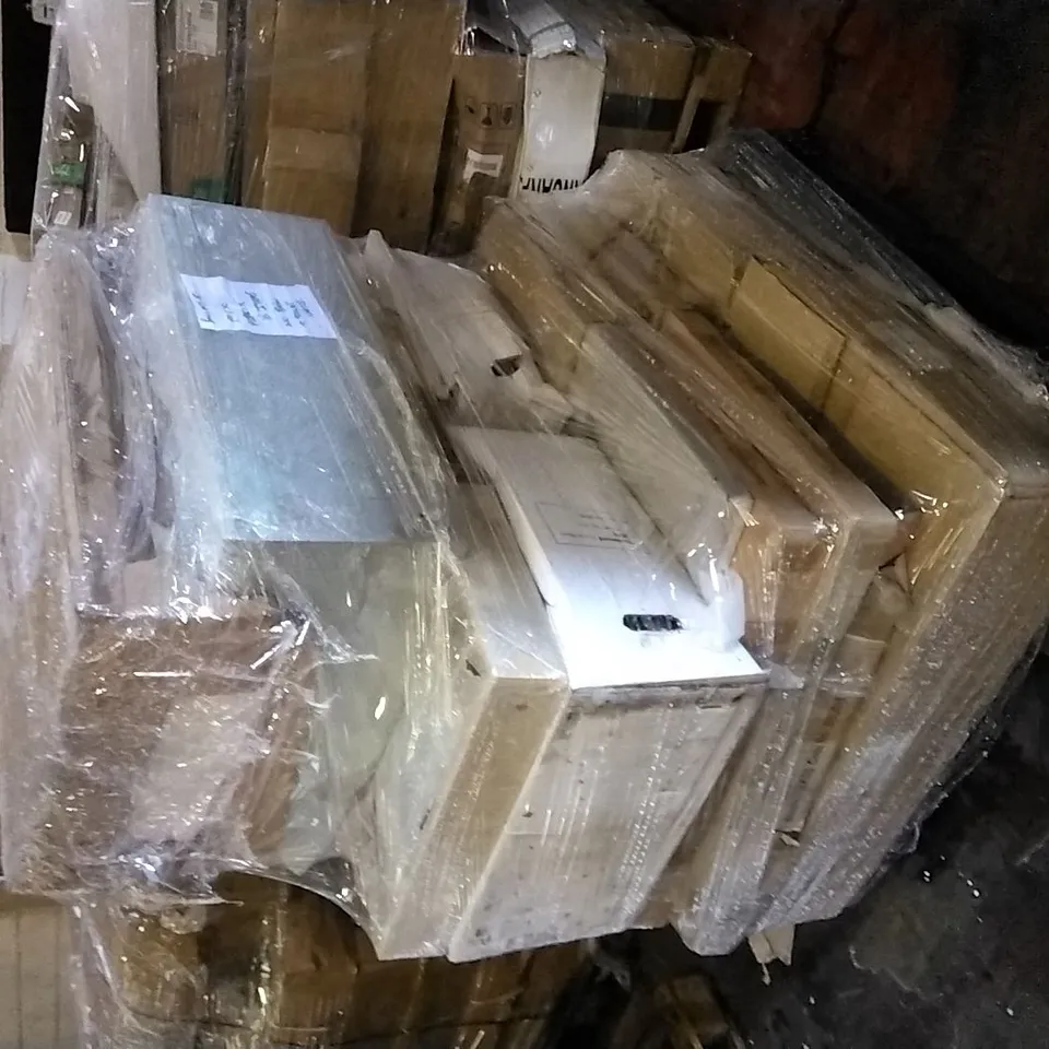 PALLET OF APPROXIMATELY 16 MIX ITEMS INCLUDING BASIN + TOILET UNIT