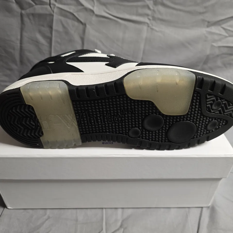 BOXED PAIR OF OFF WHITE OUT OF OFFICE LOW TOP PANDA'S - UK SIZE 42