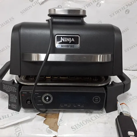 NINJA WOODFIRE ELECTRIC BBQ GRILL & SMOKER OG701UKQ