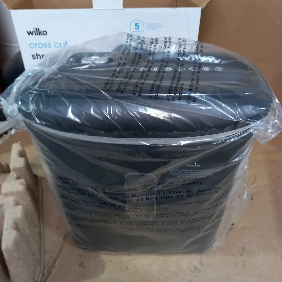 WILKO CROSS CUT SHREDDER BLACK 