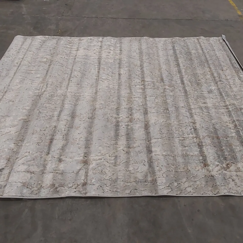 MINDARIE MACHINE WOVEN GREY AREA RUG // SIZE: 240 X 300cm