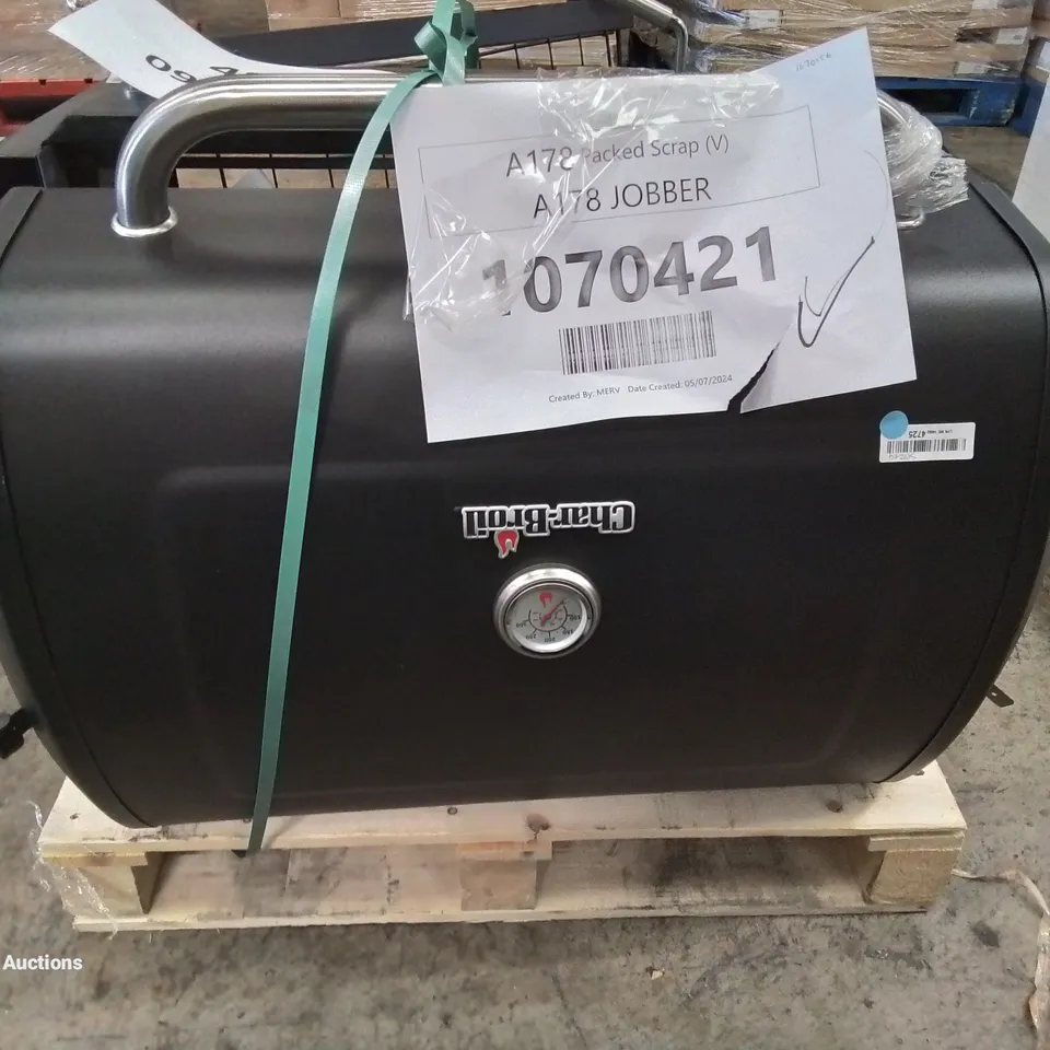 CHAR-BROIL 3500 - PERFORMANCE CHARCOAL BARBECUE - UNPROCESSED RAW RETURN