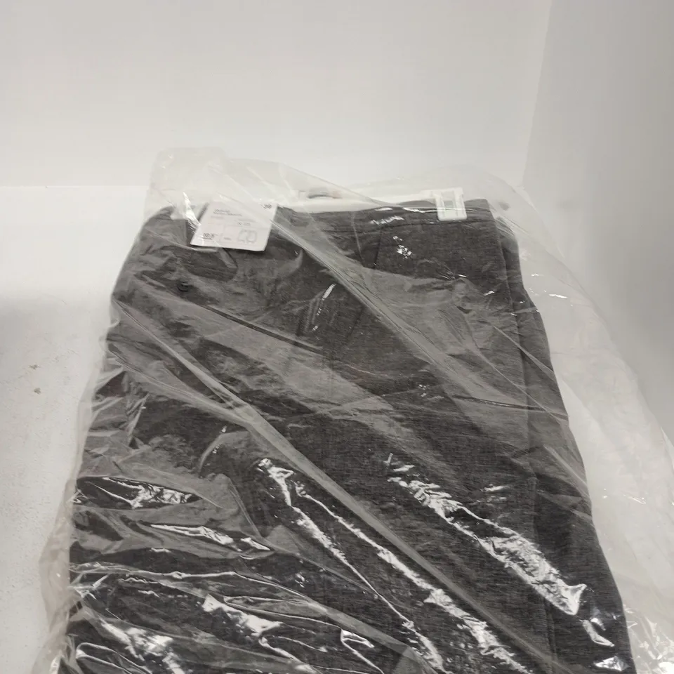 BOX OF APPROXIMATELY 6 X HYBRID SWIM SHORTS – MEN’S, DARK GREY, UK 36