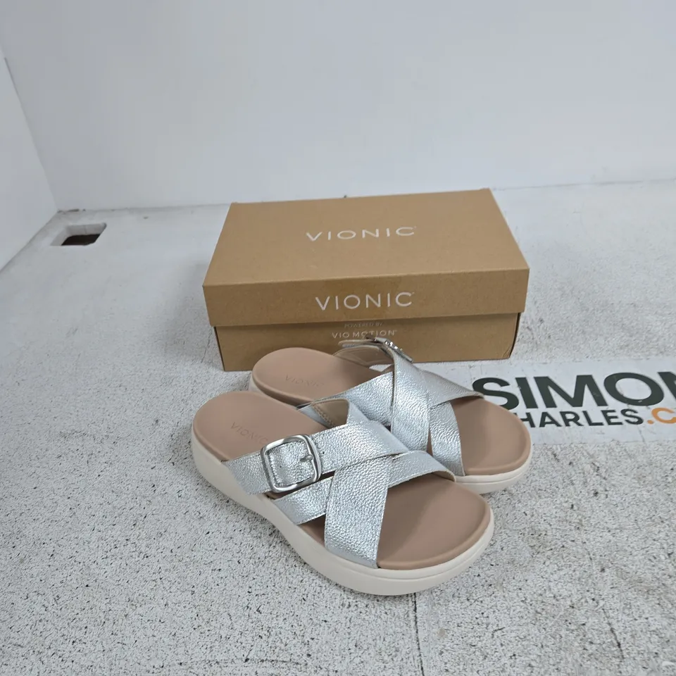 VIONIC WOMEN'S SILVER CROSS-STRAP SANDALS UK 7