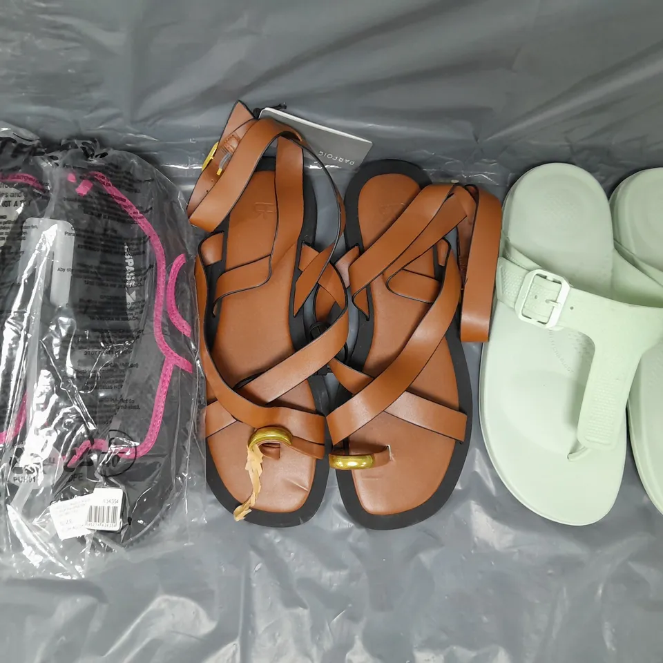 BOX OF APPROXIMATELY 15 ASSORTED PAIRS OF SHOES AND FOOTWEAR ITEMS IN VARIOUS COLOURS, STYLES, AND SIZES - COLLECTION ONLY