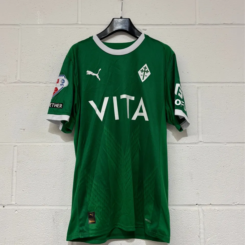 STOCKPORT COUNTY F.C PLAY OFFS MATCH WORN THIRD KIT IN GREEN - UK M / LEWIS FIORINI #18