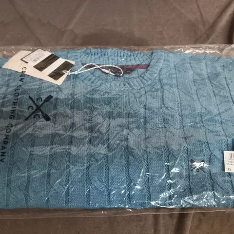 CREW CLOTTING COMPANY MEN'S CABLE KNIT CREW NECK SWEATER – MEDIUM (M)