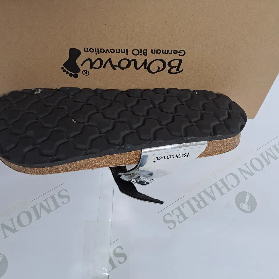 BONOVA OPEN TOE SANDAL SILVER SIZE 5