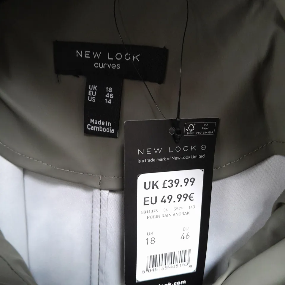 NEW LOOK ROBIN RAIN ANORAK IN GREEN - UK 18