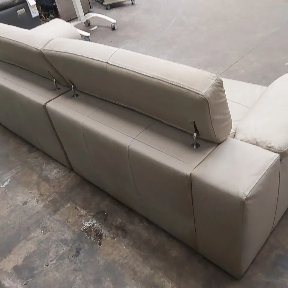 DESIGNER 4 SEATER LEATHER UPHOLSTERED SOFA WITH ADJUSTABLE HEADREST