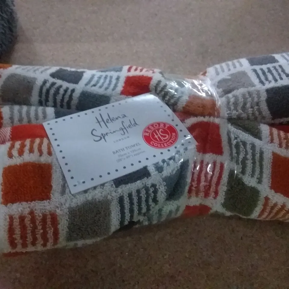 DESIGNER ABU BATH TOWEL SIZE: APPROX 70CM X 125CM