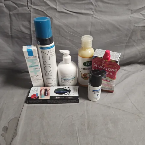 APPROXIMATEY 20 ASSORTED HEALTH AND BEAUTY PRODUCTS TO INCLUDE - ST TROPEZ BRONZING MOUSSE - TOKE COCONUT OIL - THIS WORKS STRESS CHECK CBD BODY COCOON - ETC