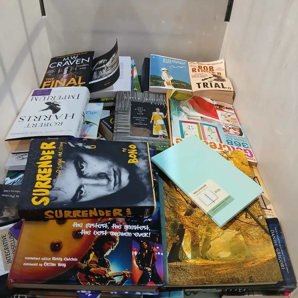 LARGE QUANTITY OF ASSORTED BOOKS TO INCLUDE EDUCATIONAL, COOKBOOKS, FICTION ETC - COLLECTION ONLY