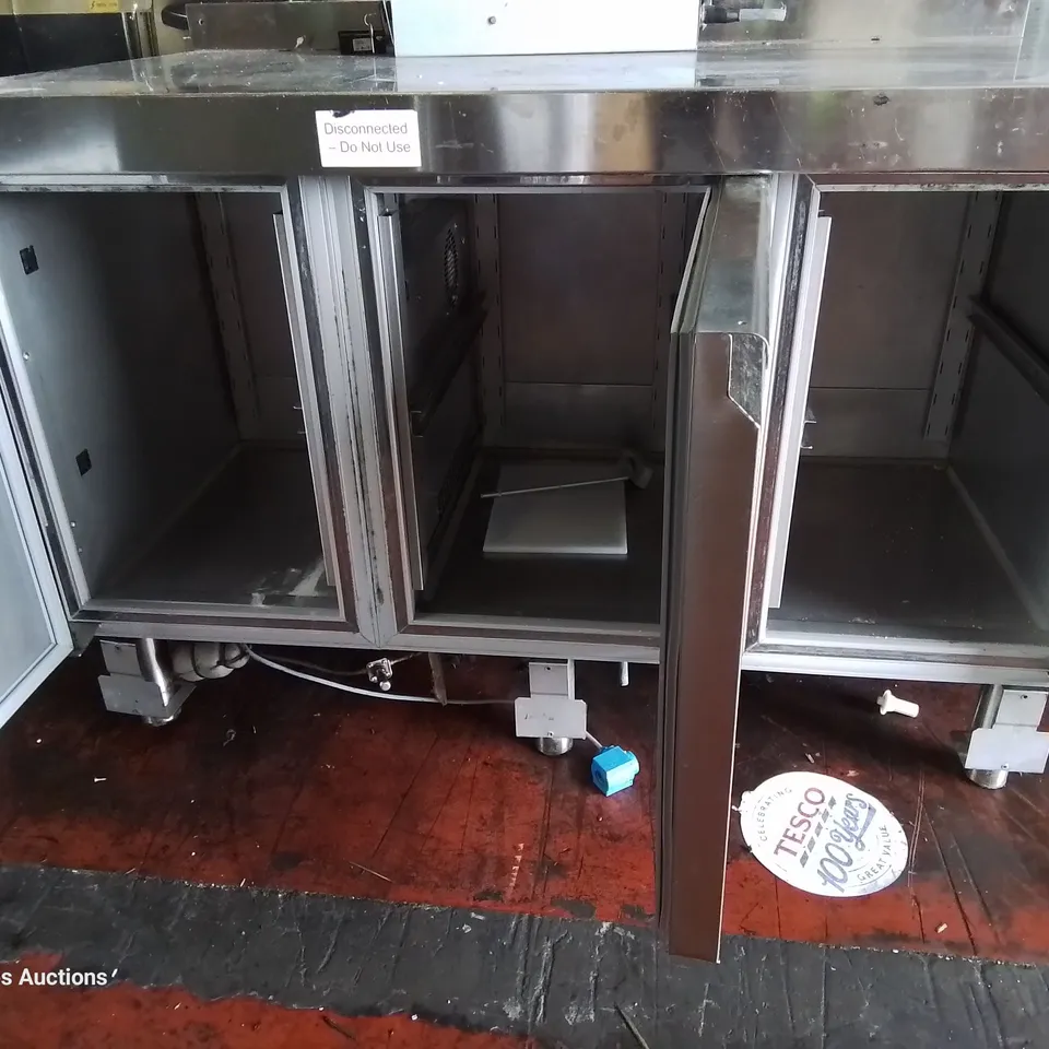 POLARIS TRIPLE DOOR COUNTER FRIDGE Model KTAP-02