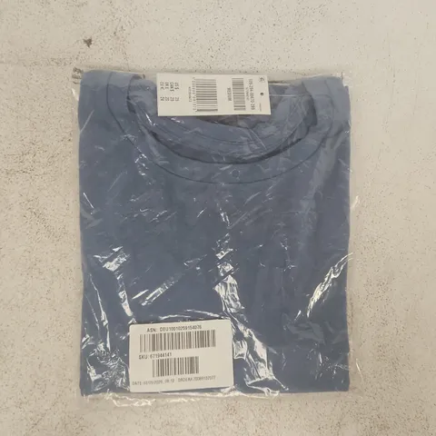 BAGGED ABERCROMBIE & FITCH WOMEN'S SEAMLESS FABRIC BABY TEE IN BLUE SIZE MEDIUM