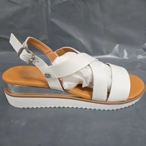 BOXED MODA WEDGE SANDAL WITH CROSS OVER - SIZE 40