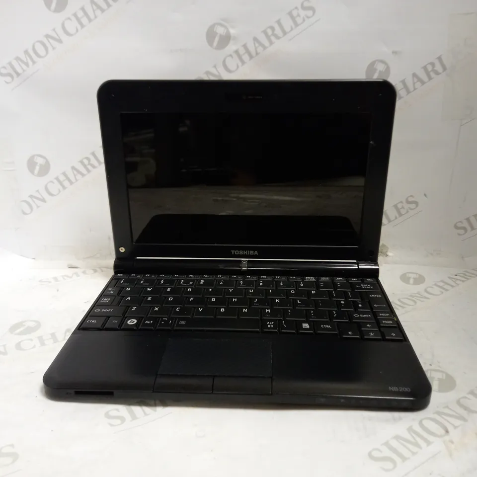 TOSHIBA NB200-11L 10" LAPTOP