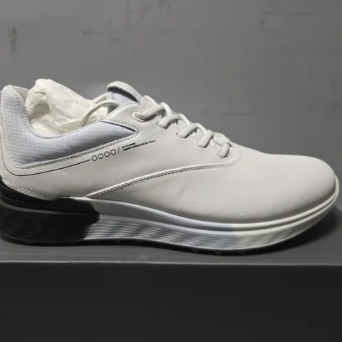 BOXED ECCO M GOLF TRAINERS IN WHITE - UK 9-9.5