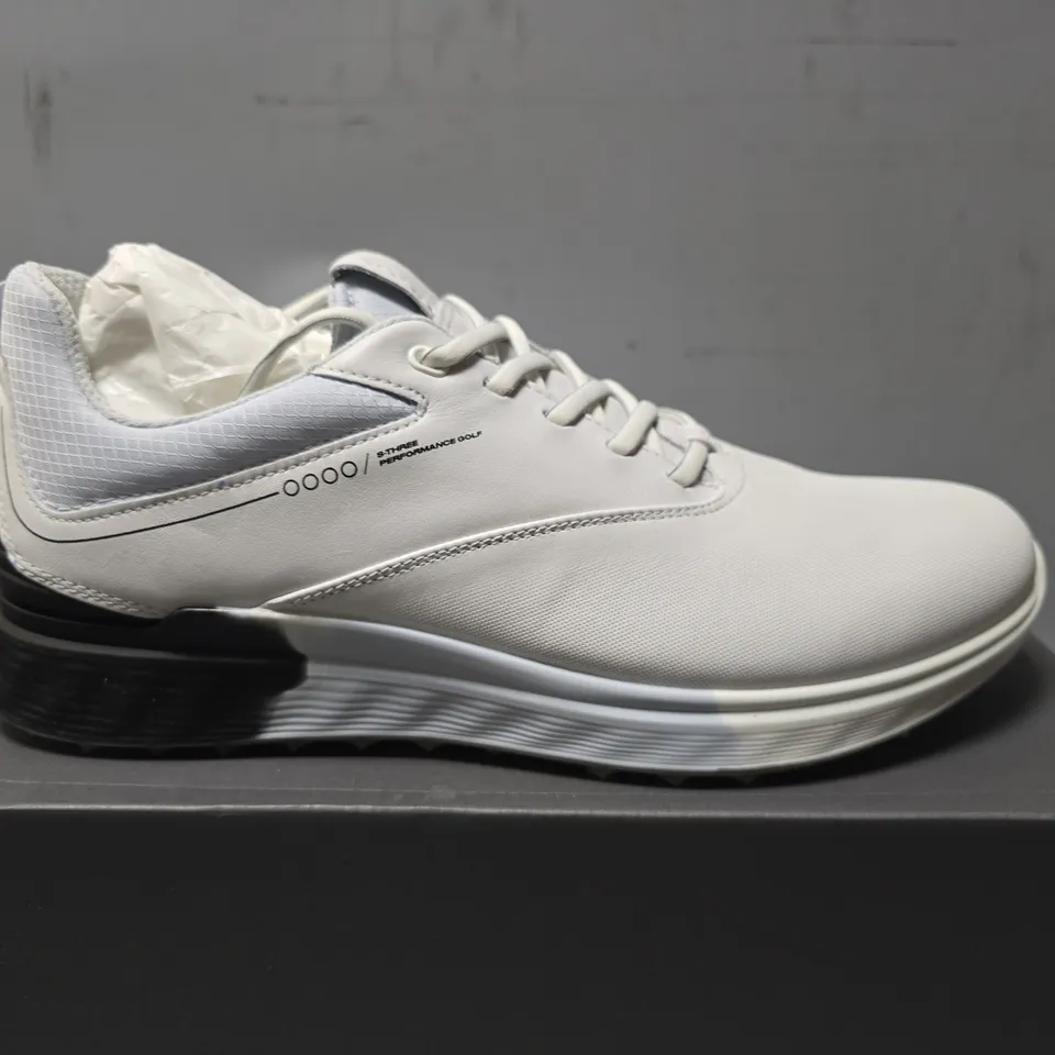 BOXED ECCO M GOLF TRAINERS IN WHITE - UK 9-9.5