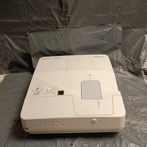 NEC PROJECTOR – WHITE