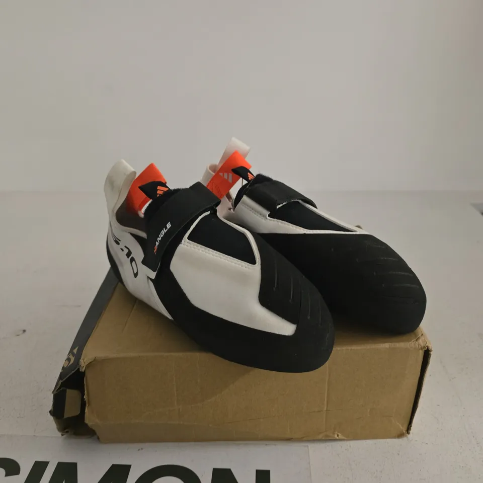 ADIDAS FIVE TEN HIANGLE CLIMBING SHOES UK 7.5 BOXED WOMENS
