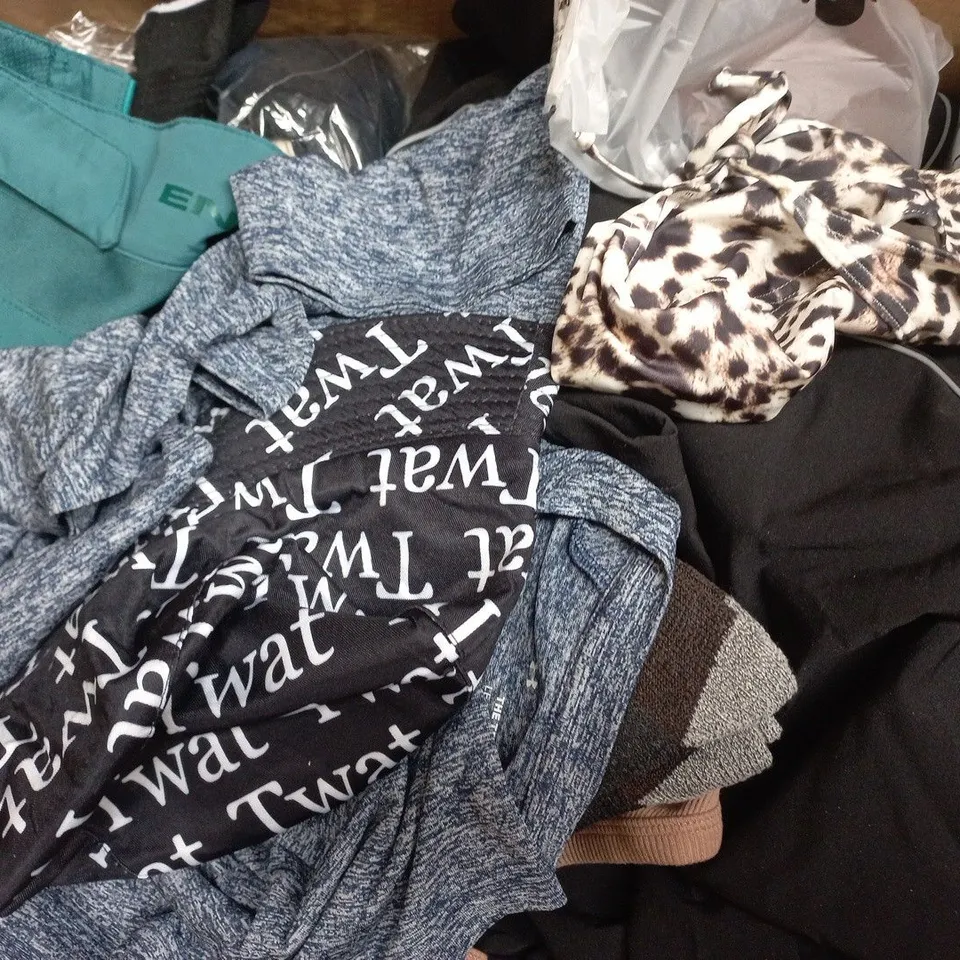 APPROXIMATELY 15 ASSORTED CLOTHING AND FASHION PRODUCTS IN VARIOUS STYLES AND SIZES - COLLECTION ONLY