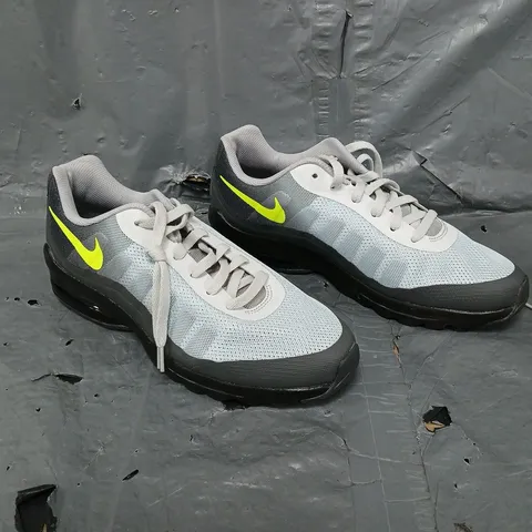 UNBOXED PAIR OF NIKE AIR MAX INVIGOR GREY/YELLOW UK 10