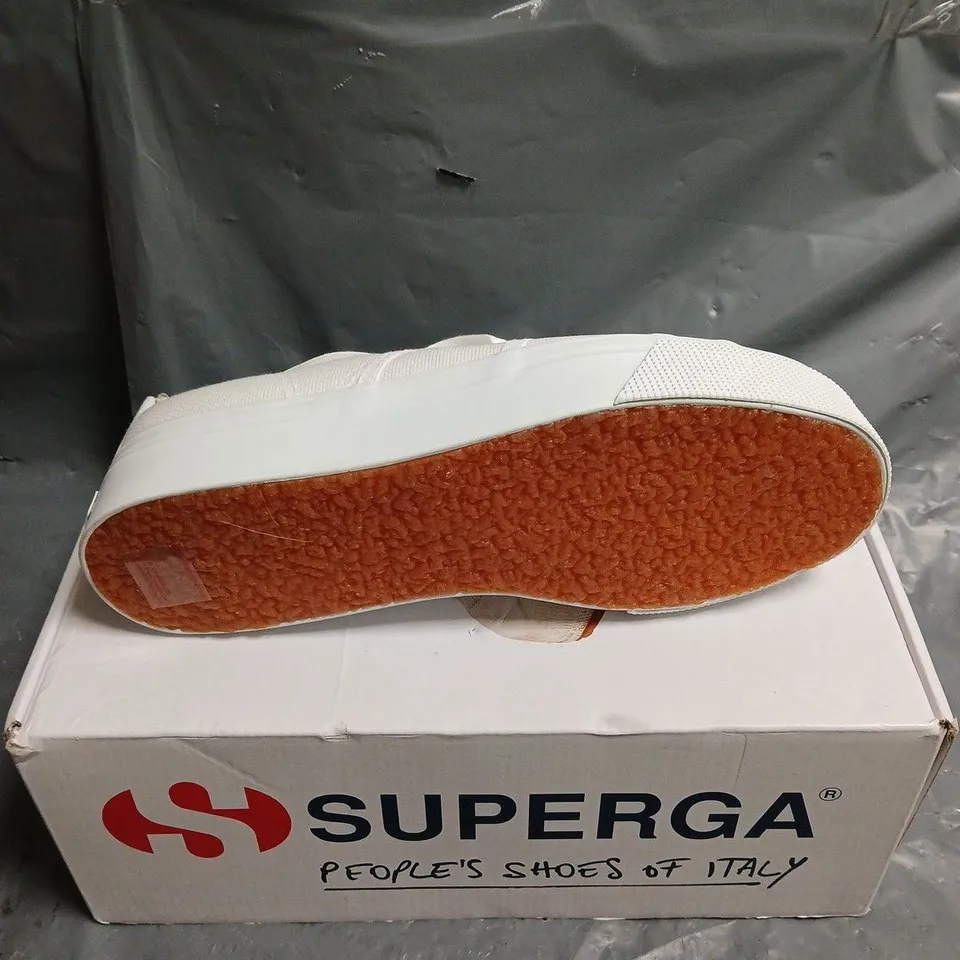 BOXED PAIR OF SUPERGA LINEA UP AND DOWN TRAINERS - 5