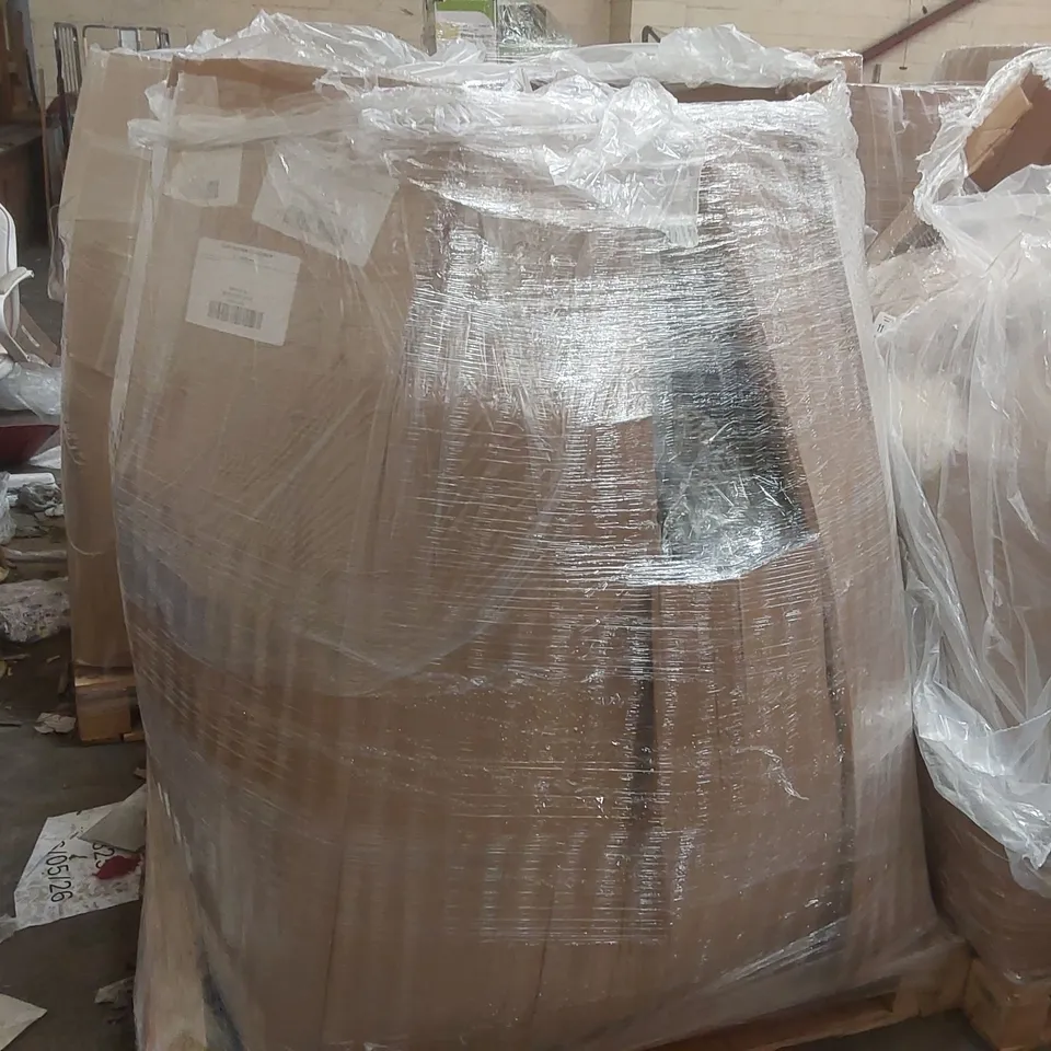 PALLET CONTAINING APPROXIMATELY 100x BRAND NEW ASSORTED DESIGNER CLOTHING ITEMS INCLUDING: JD WILLIAMS JACKETS, SIMPLY BE JACKETS, SIMPLY BE BLAZER ECT