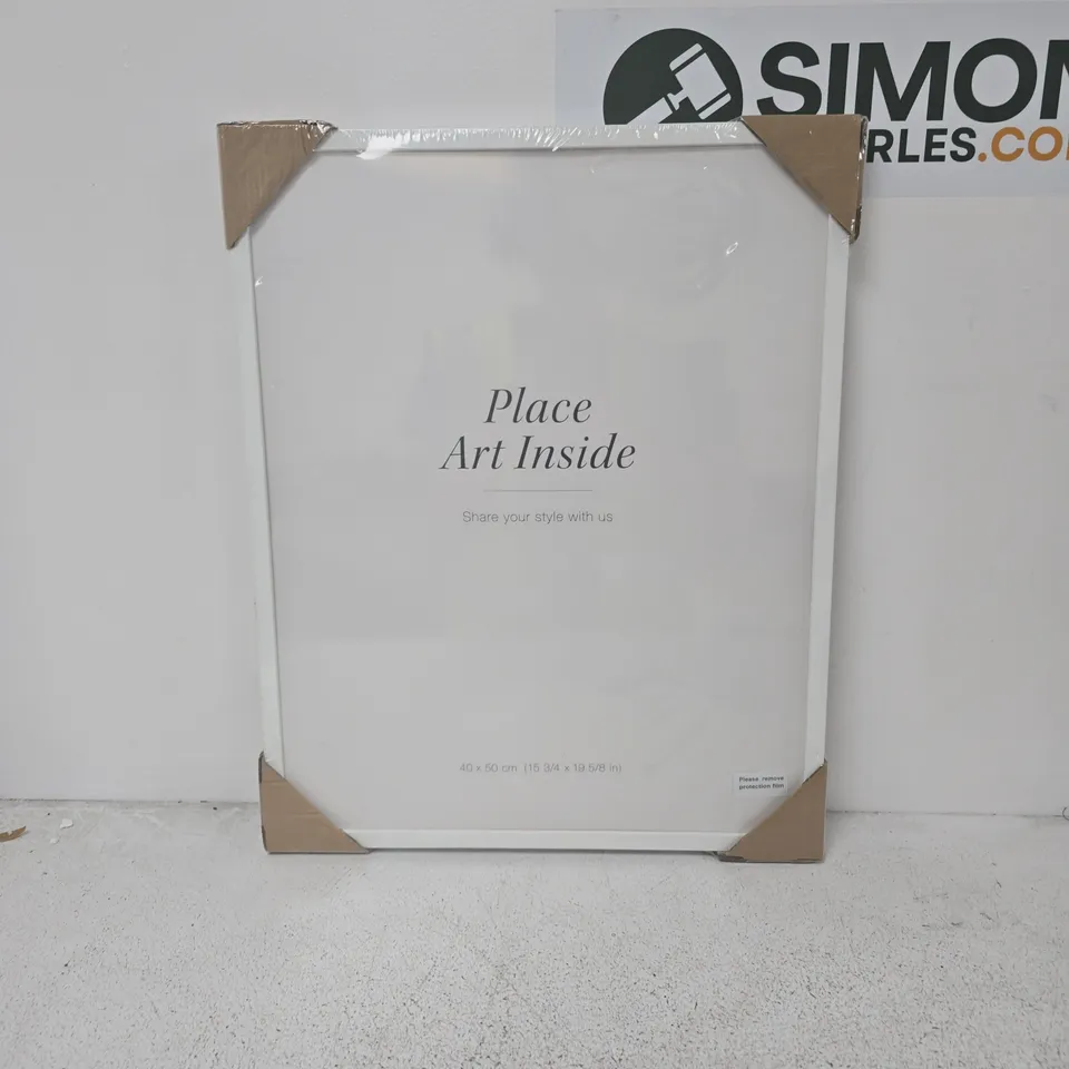 WHITE 40X50 CM POSTER FRAME
