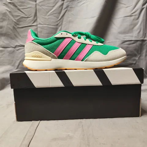 BOXED PAIR OF ADIDAS RUN 60S 4.0 TRAINERS IN GREEN/PINK SIZE UK 6