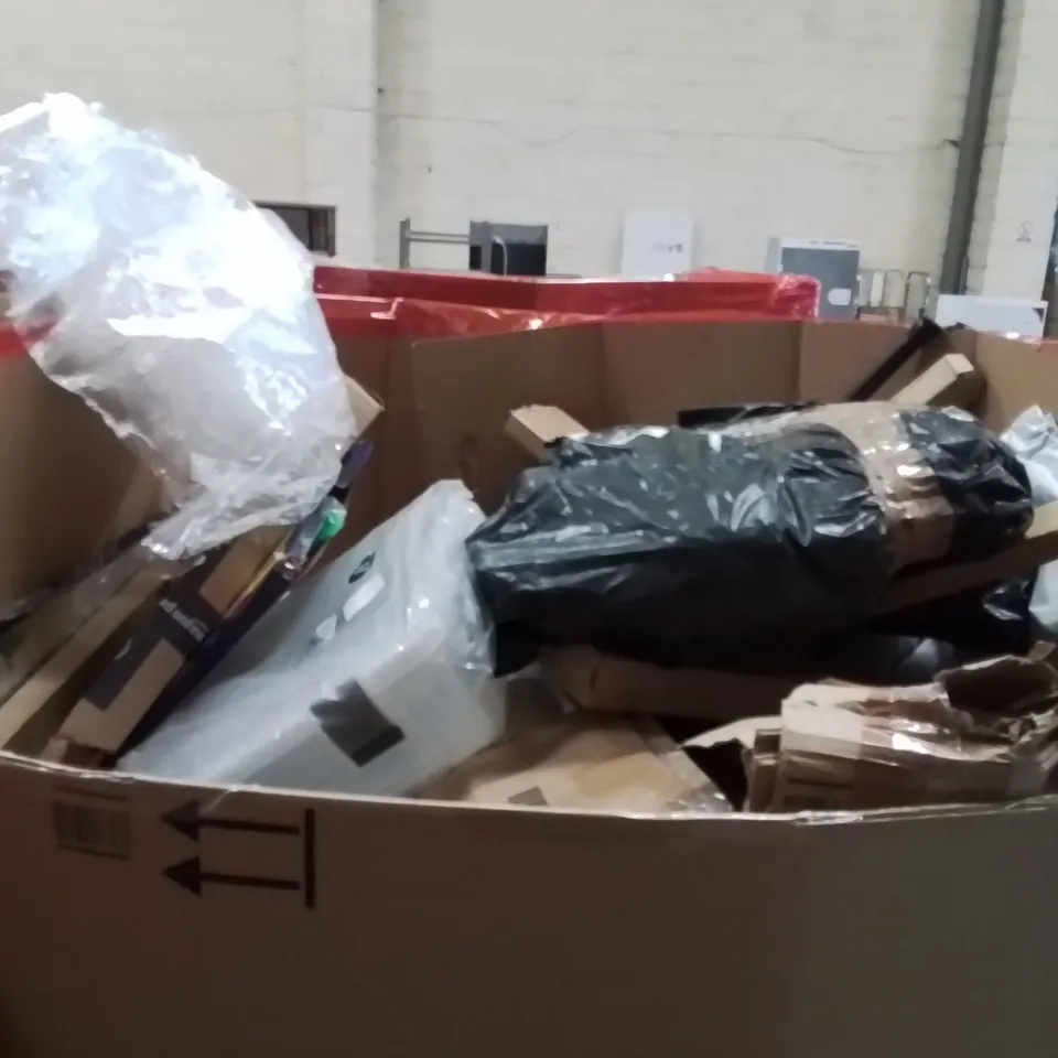 PALLET OF ASSORTED HOUSEHOLD GOODS AND PRODUCTS TO INCLUDE;GOLF PUTTING MAT,MAGNETIC DARTBOARD,TV WALL MOUNT 