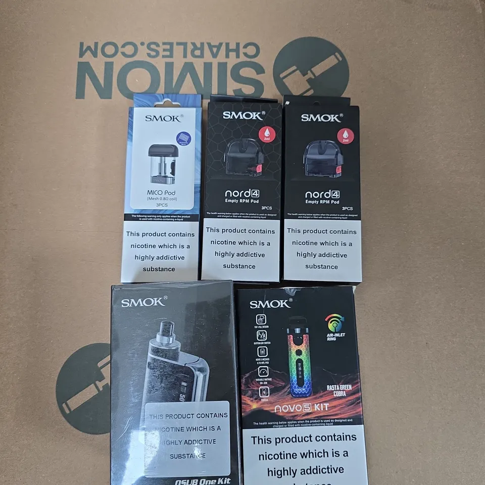 BOX OF APPROXIMATELY 30 ASSORTED E-CIGARETTES AND ACCOMPANIMENTS TO INCLUDE: VARIOUS SMOK PRODUCTS 