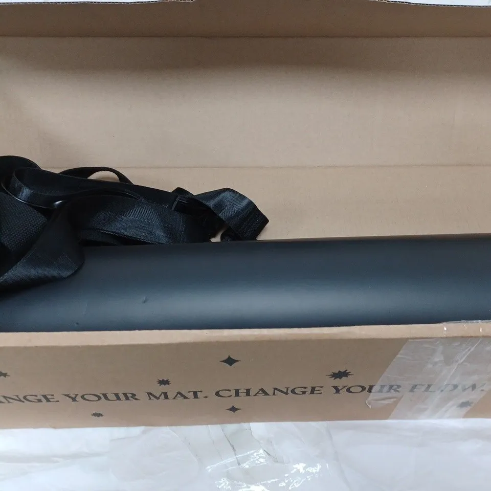 BOXED YOGI BARE YOGA MAT AND BLOCK BLACK