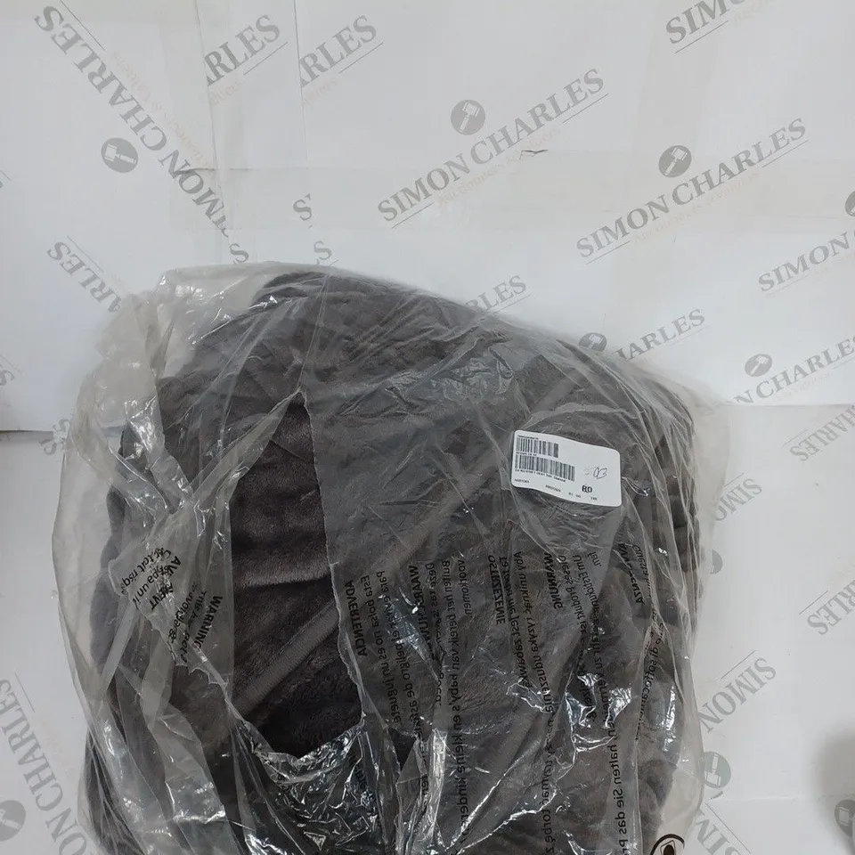 BOXED COZEE HOME VELVETSOFT HEATED THROW IN GREY