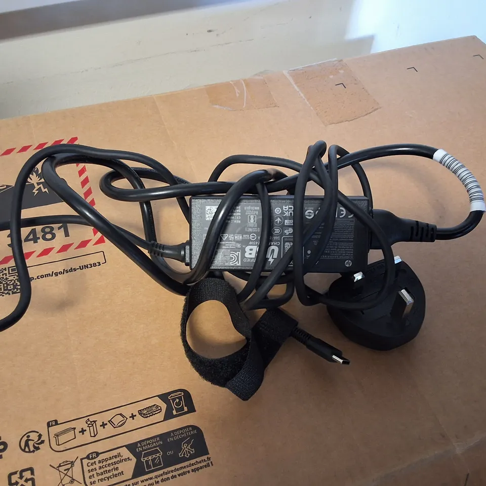 HP CHROMEBOOK PLUS INTEL I-3 LAPTOP IN SILVER - 15A-NB0004NA