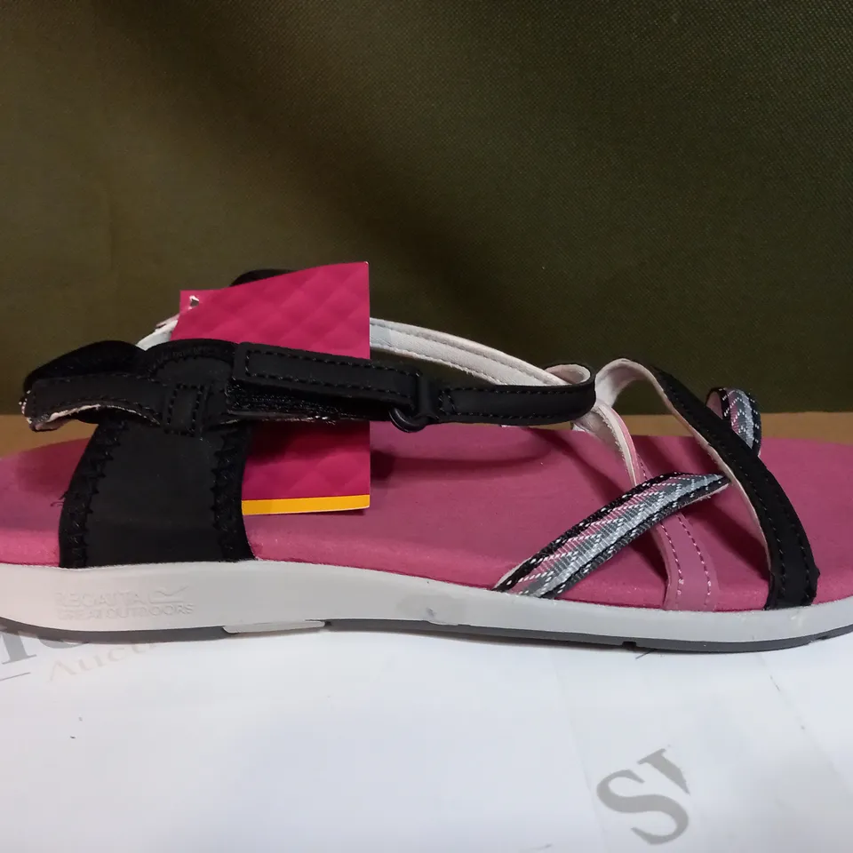 REGATTA LADY ROMA SANDALS SIZE 8