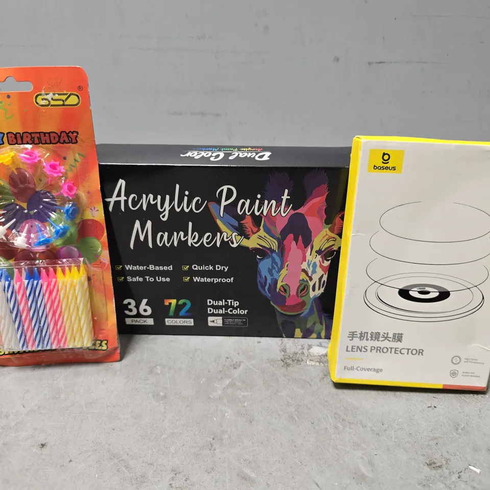 APPROXIMATELY 8 ASSORTED ITEMS TO INCLUDE - LENS PROTECTOR , HAPPY BIRTHDAY CANDLES , ACRYLIC PAINT MARKERS ETC