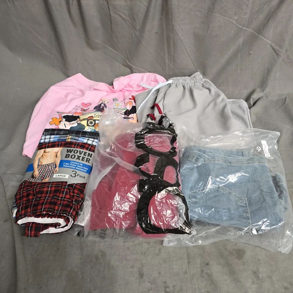 BOX OF APPROXIMATELY 20 ASSORTED CLOTHING ITEMS TO INCLUDE DRESSES, BOXERS, TSHIRT, ETC