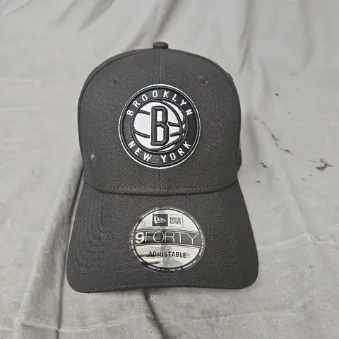 NEW ERA THE LEAGUE BRONET CAP IN BLACK ONE SIZE