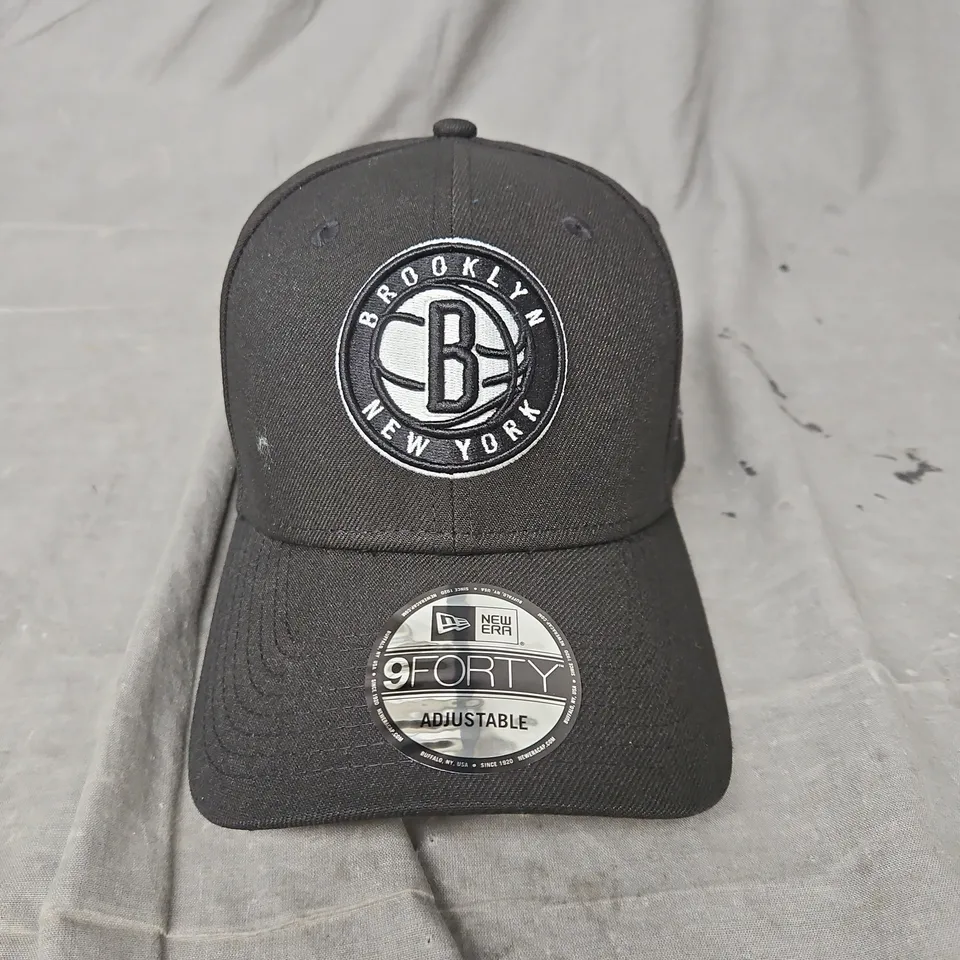 NEW ERA THE LEAGUE BRONET CAP IN BLACK ONE SIZE