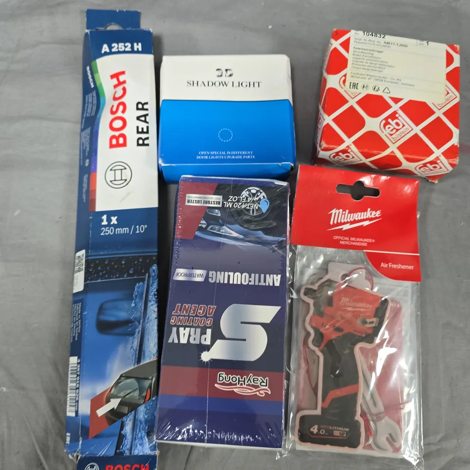 BOX OF ASSORTED CAR ITEMS TO INCLUDE - STRUT MOUNT - AIR FRESHERS - SHADOW LIGHTS