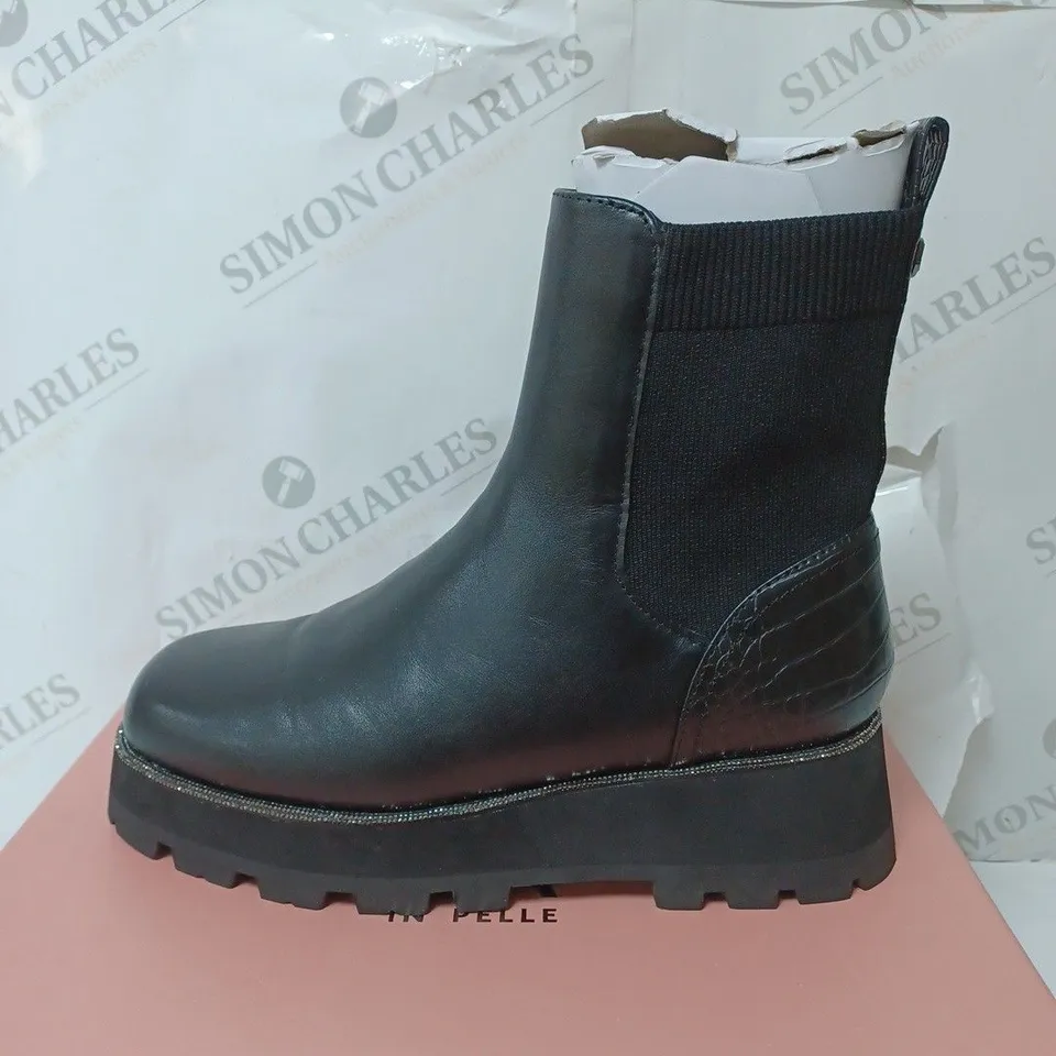 BOXED MODA IN PELLE GERRI LEATHER CHELSEA BOOTS, BLACK - SIZE 6