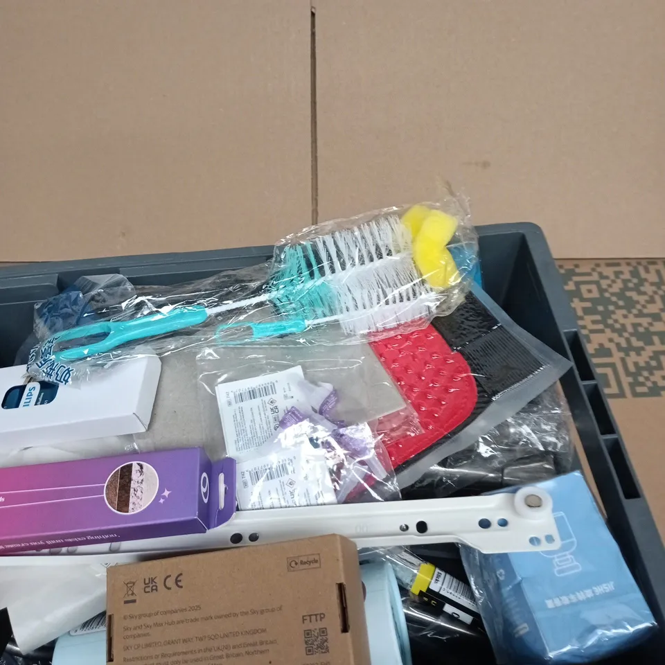BOX OF APPROXIMATELY 10 ASSORTED ITEMS INCLUDING SKY ETHERNET CABLE, SPACEGOODS SEXY METAL SPOON AND MOTHERS EARTH SCENT BEADS